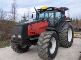 KHP- luftkonditionering monterad på en Valtra 8450 traktor.